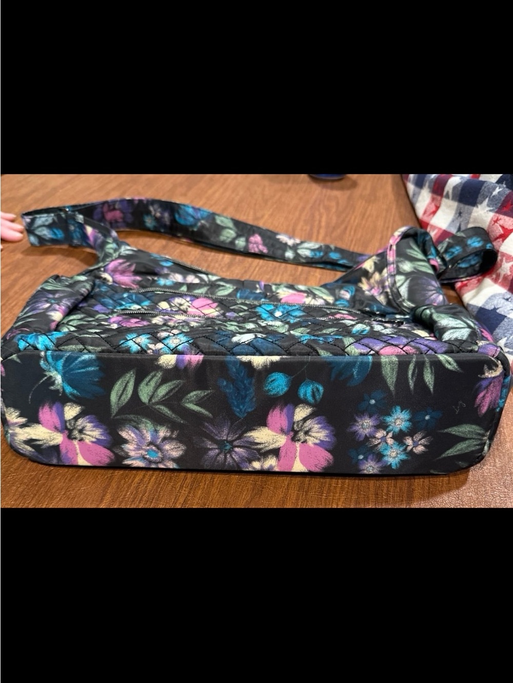 Lug Camper SE Crossbody Bag - Picture 4 of 5